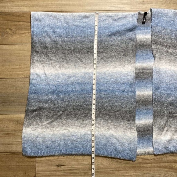 Torrid Womens Wool Blend Spacedye Ruana One Size Blue Gray White - Picture 3 of 8